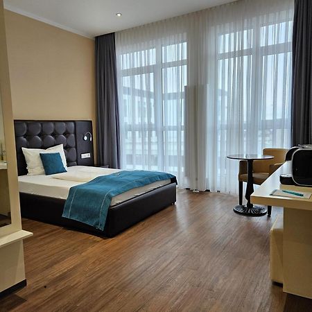 Rheincity Hotel & Boardinghouse ルートウィヒスハーフェン・アム・ライン エクステリア 写真